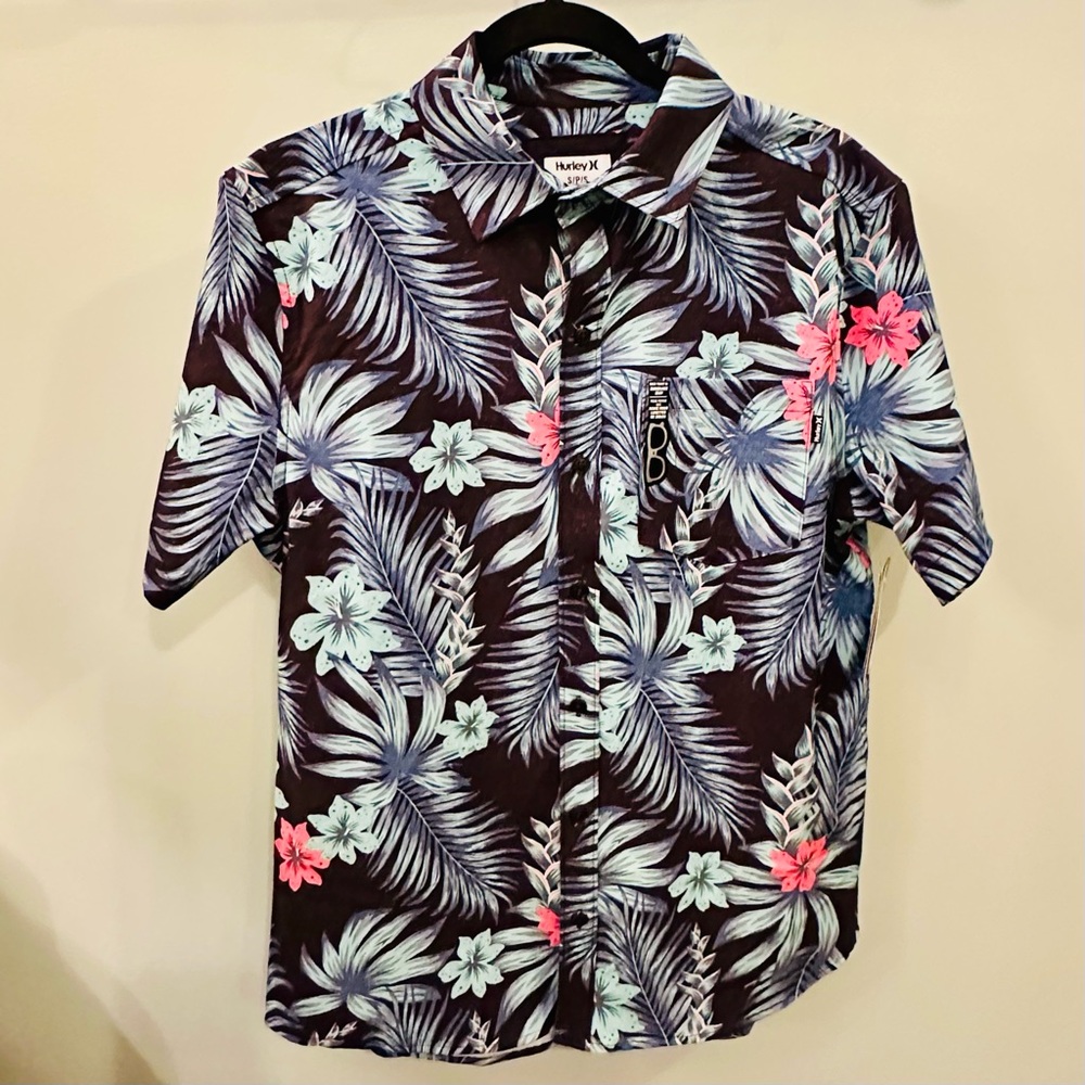 Hurley Men's Button Down Aloha Shirt - Size Small p-p 21” s-h 26” New With Tag